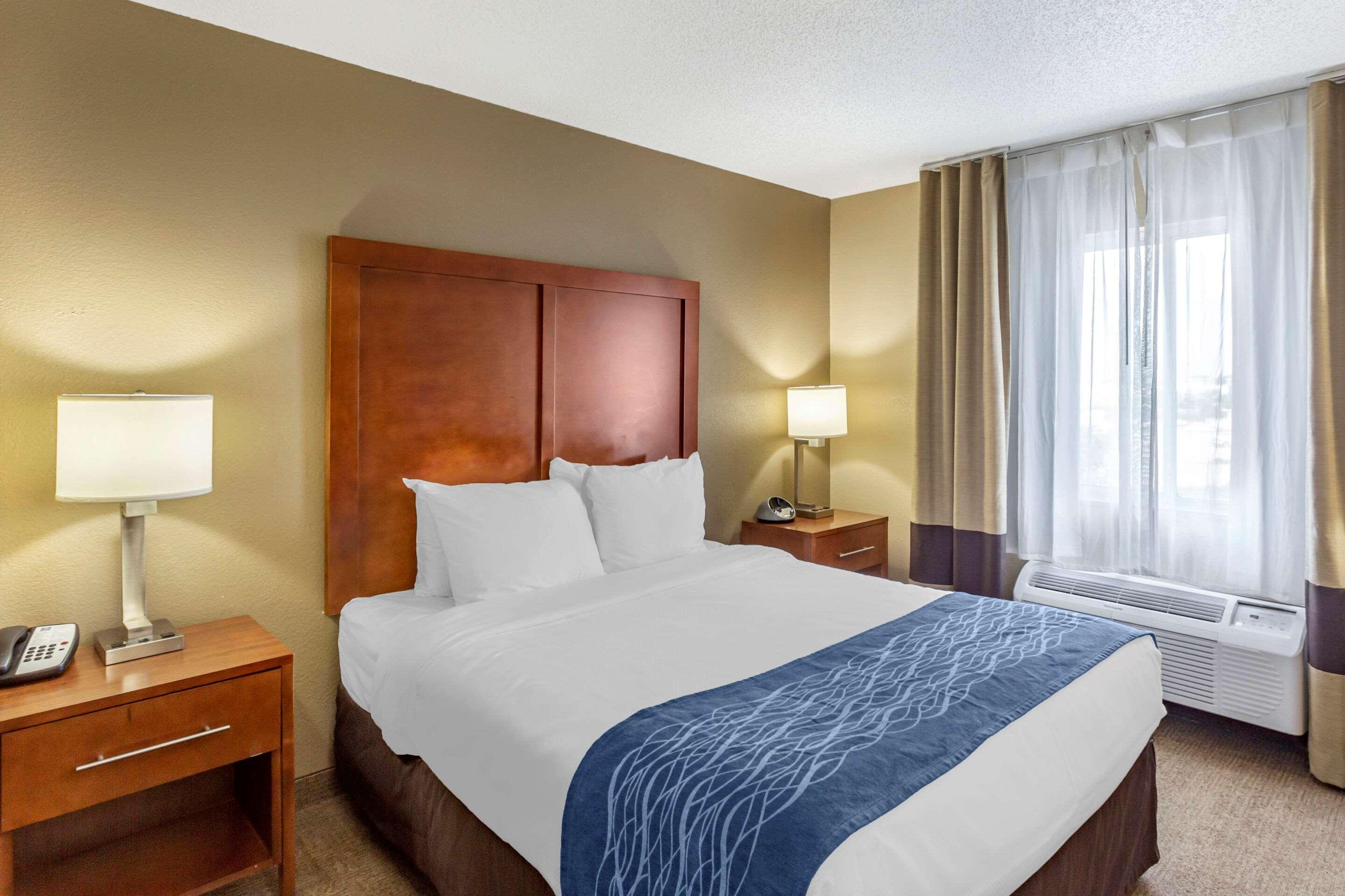 Comfort Inn Gurnee Near Six Flags מראה חיצוני תמונה