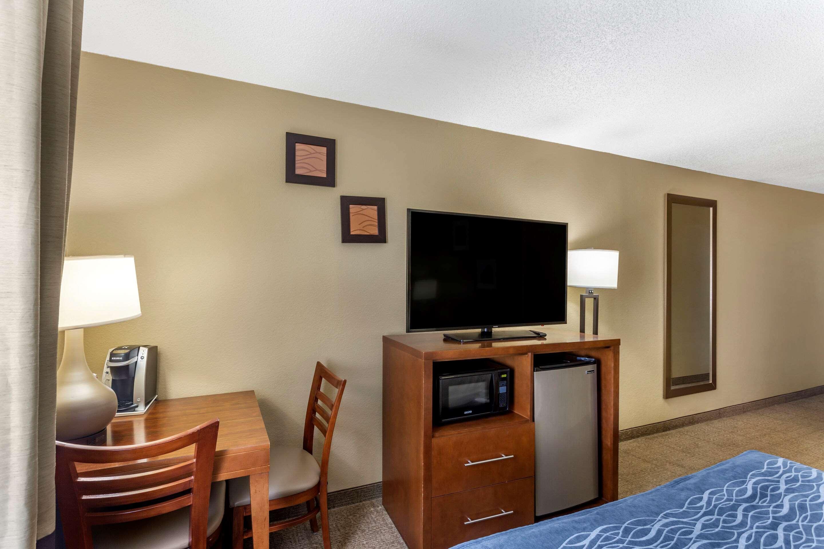 Comfort Inn Gurnee Near Six Flags מראה חיצוני תמונה